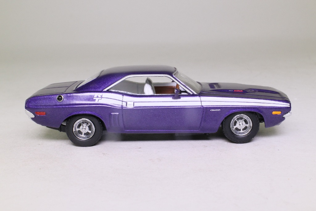 Matchbox Collectibles YMC12; 1971 Dodge Challenger R/T; Purple